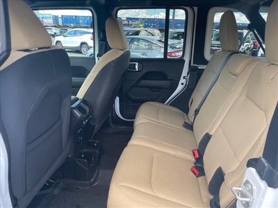 2023 Jeep Wrangler 4-Door Sahara 4x4