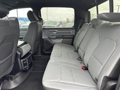 2022 RAM 1500 Big Horn Crew Cab 4x4 5'7" Box