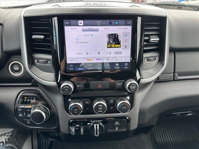 2022 RAM 1500 Big Horn Crew Cab 4x4 5'7" Box