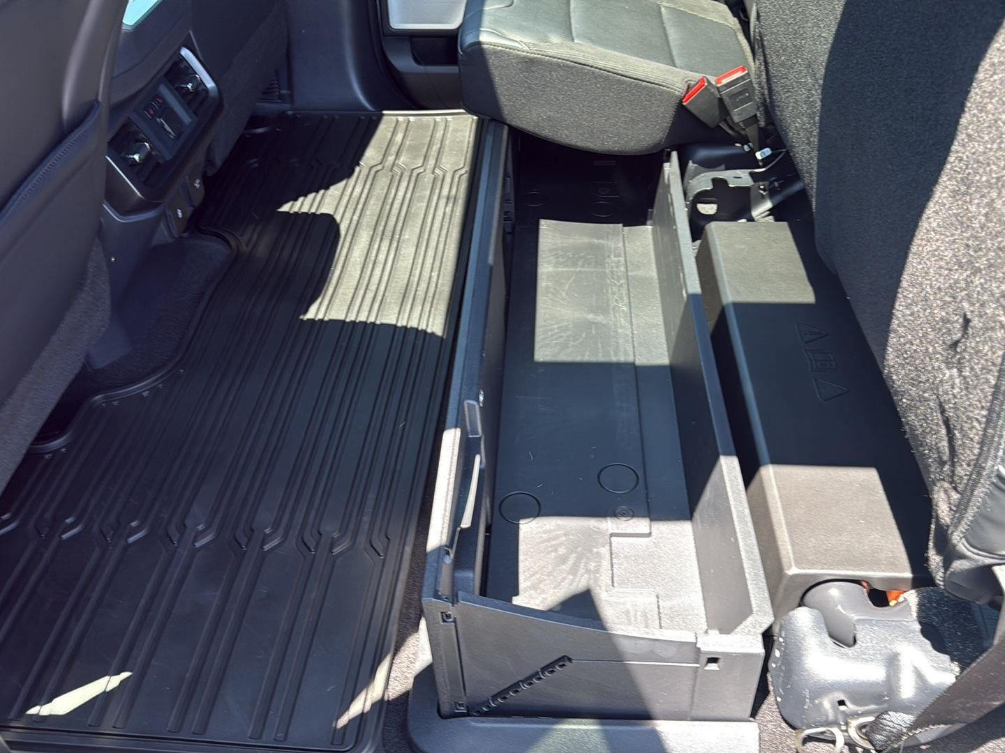 2025 Ford F-150 Raptor - Photo 17