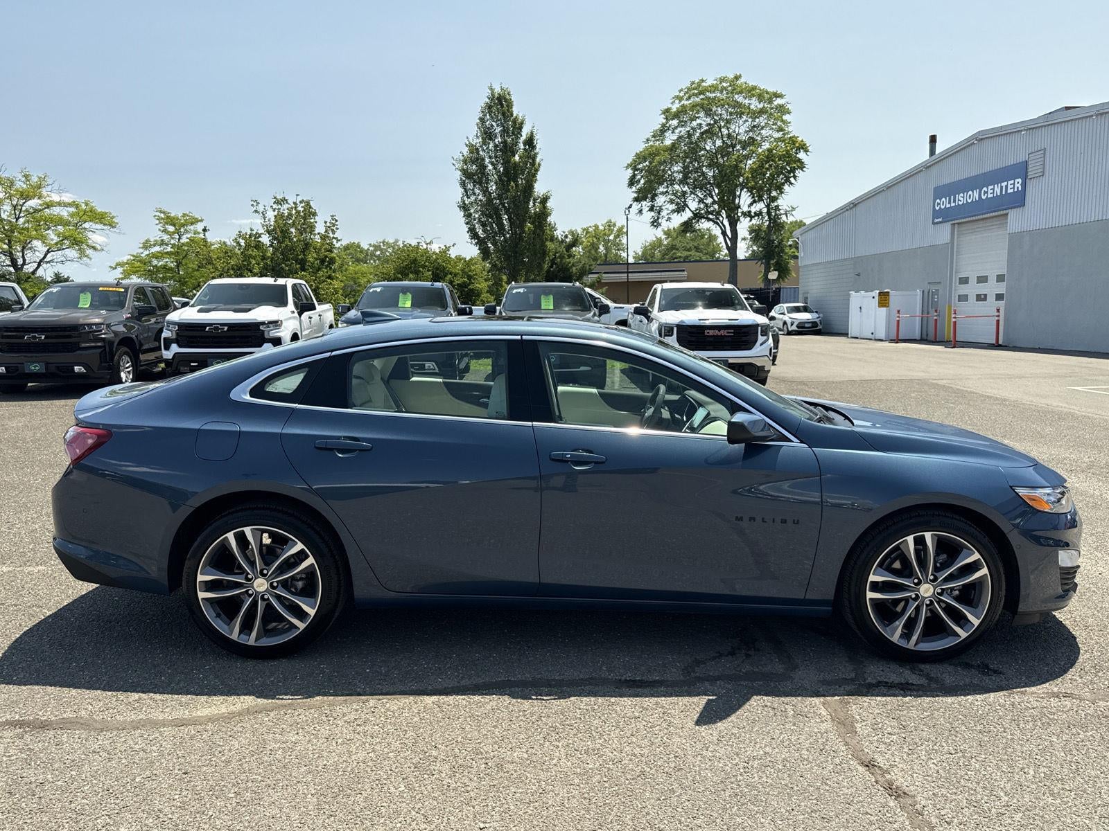 2024 Chevrolet Malibu 2LT