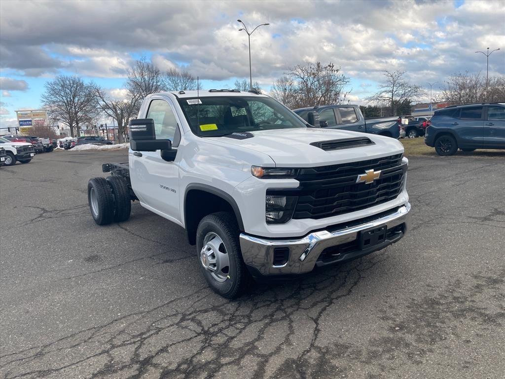 2026 Chevrolet Silverado 3500 HD Chassis Cab Work Truck