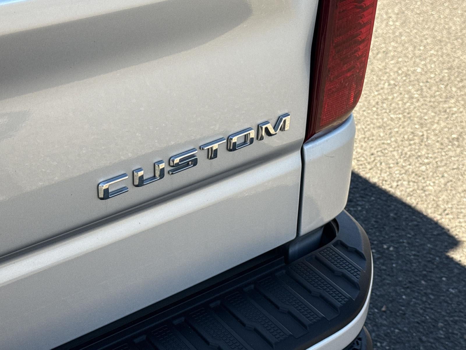 2022 Chevrolet Silverado 1500 Custom