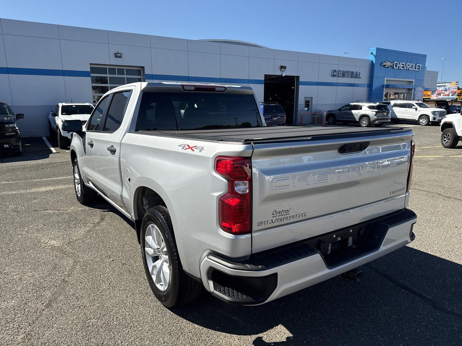 2022 Chevrolet Silverado 1500 Custom