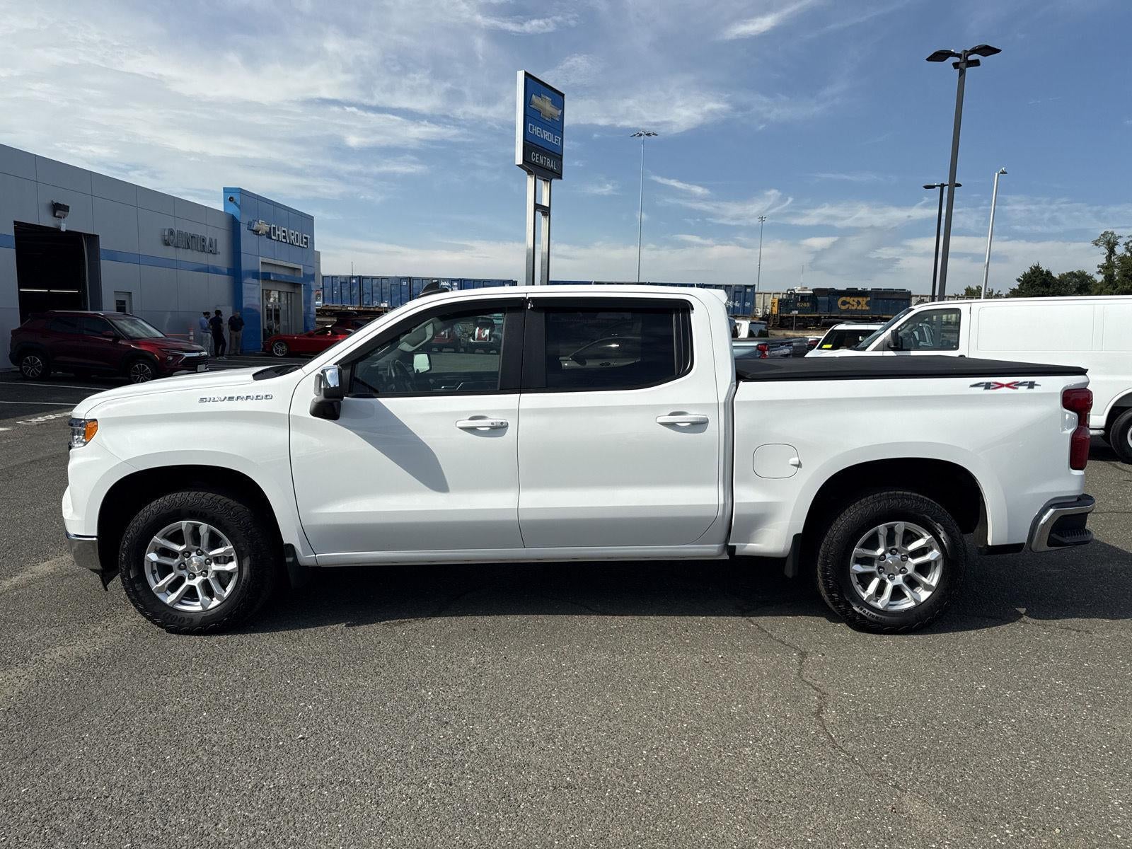 2024 Chevrolet Silverado 1500 LT
