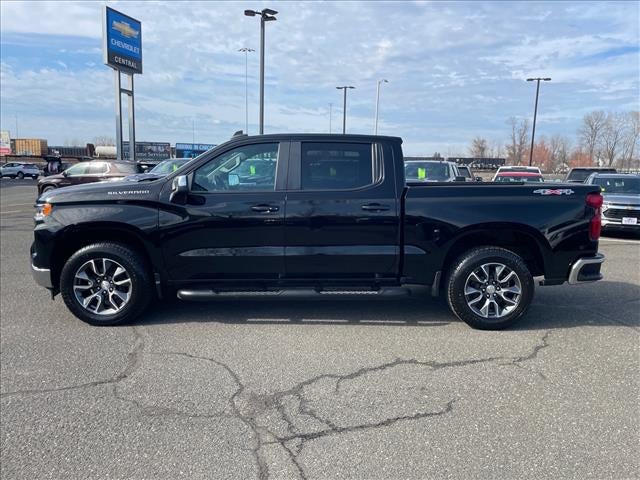 2022 Chevrolet Silverado 1500 LT (2FL)