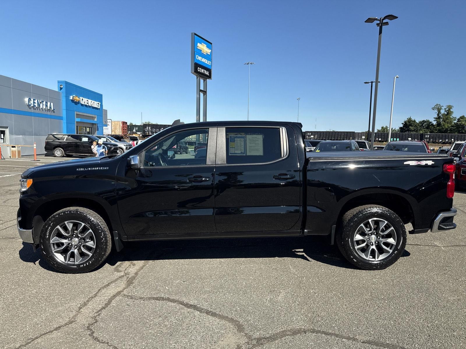 2023 Chevrolet Silverado 1500 LT