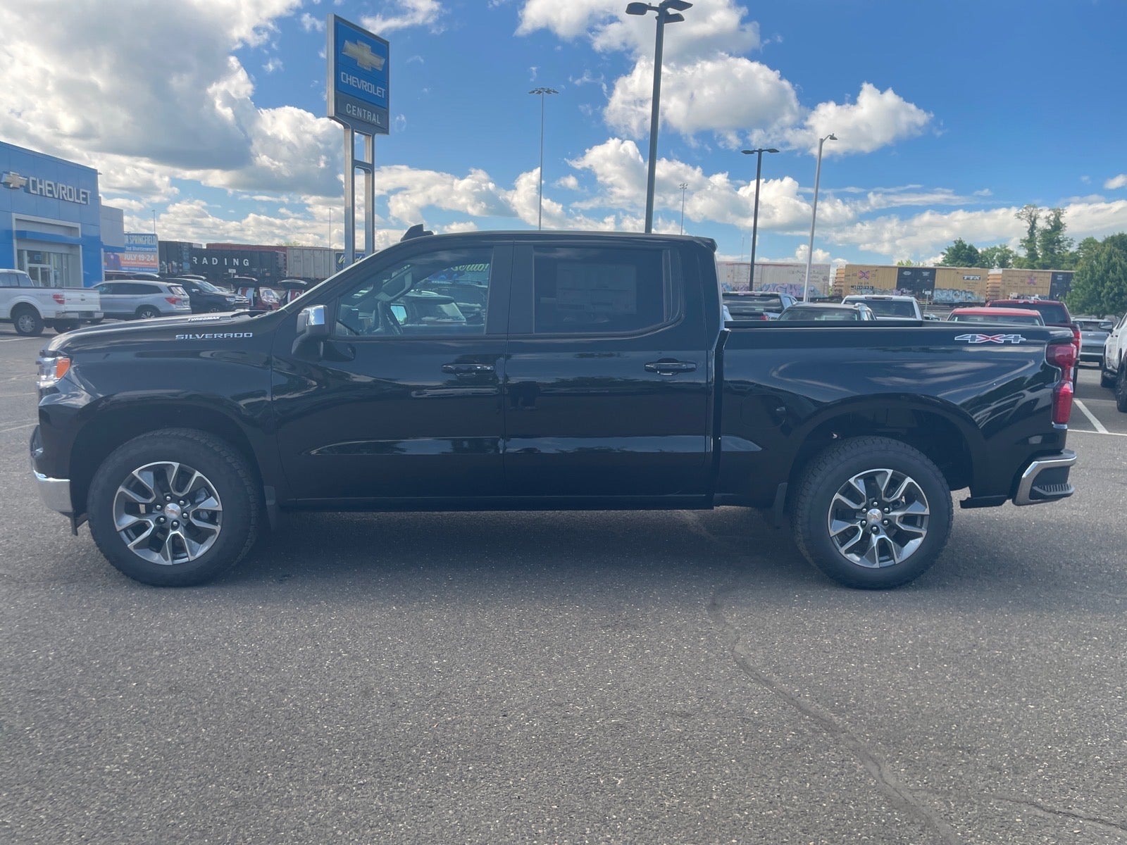 2026 Chevrolet Silverado 1500 LT (2FL)