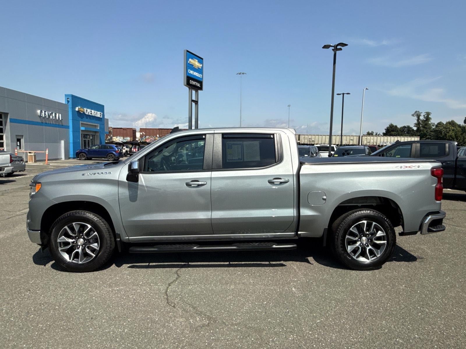 2025 Chevrolet Silverado 1500 LT (2FL)
