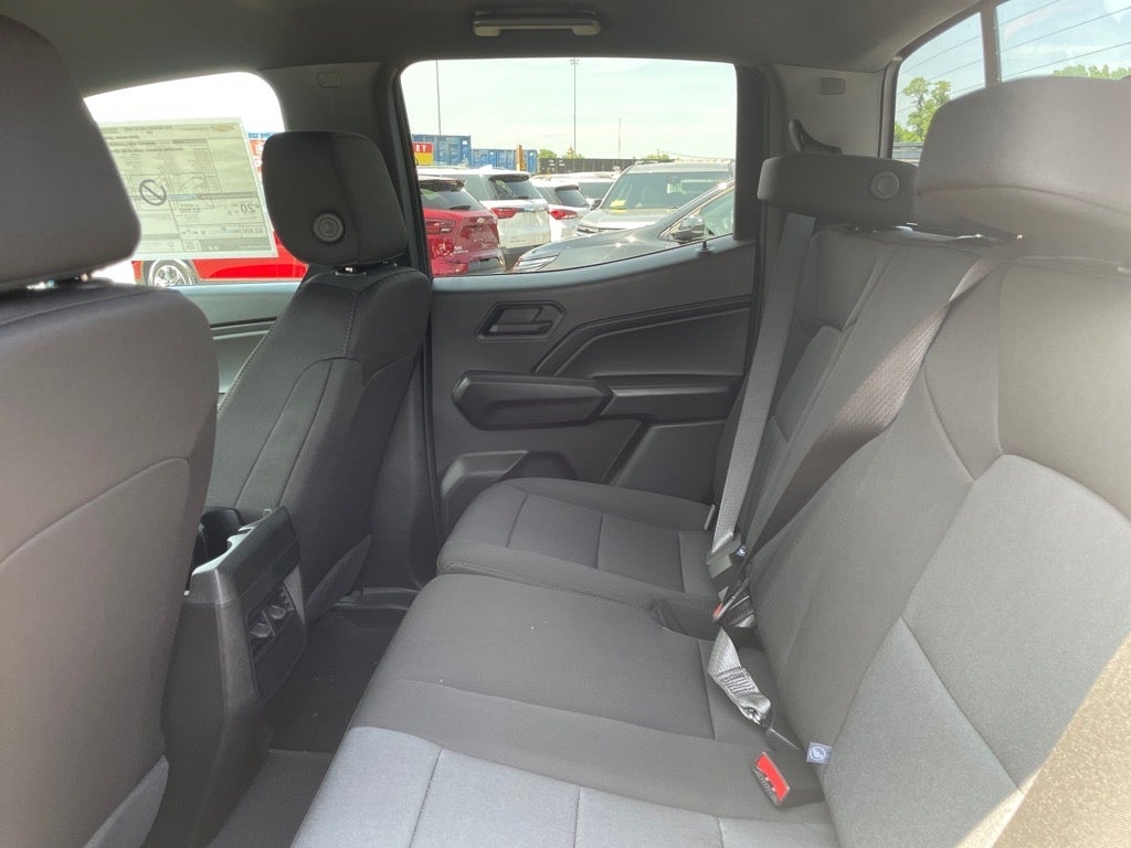 2025 Chevrolet Colorado WT/LT