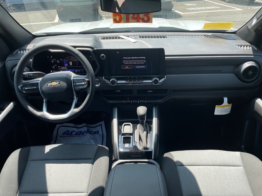 2025 Chevrolet Colorado WT/LT