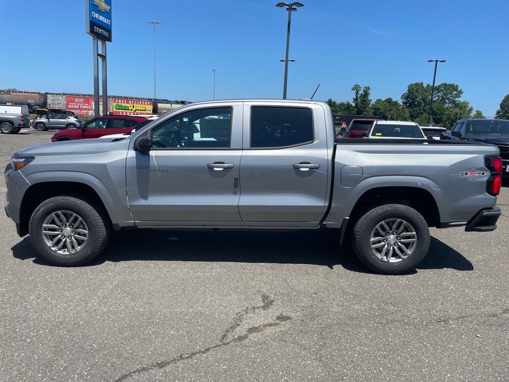 2025 Chevrolet Colorado WT/LT