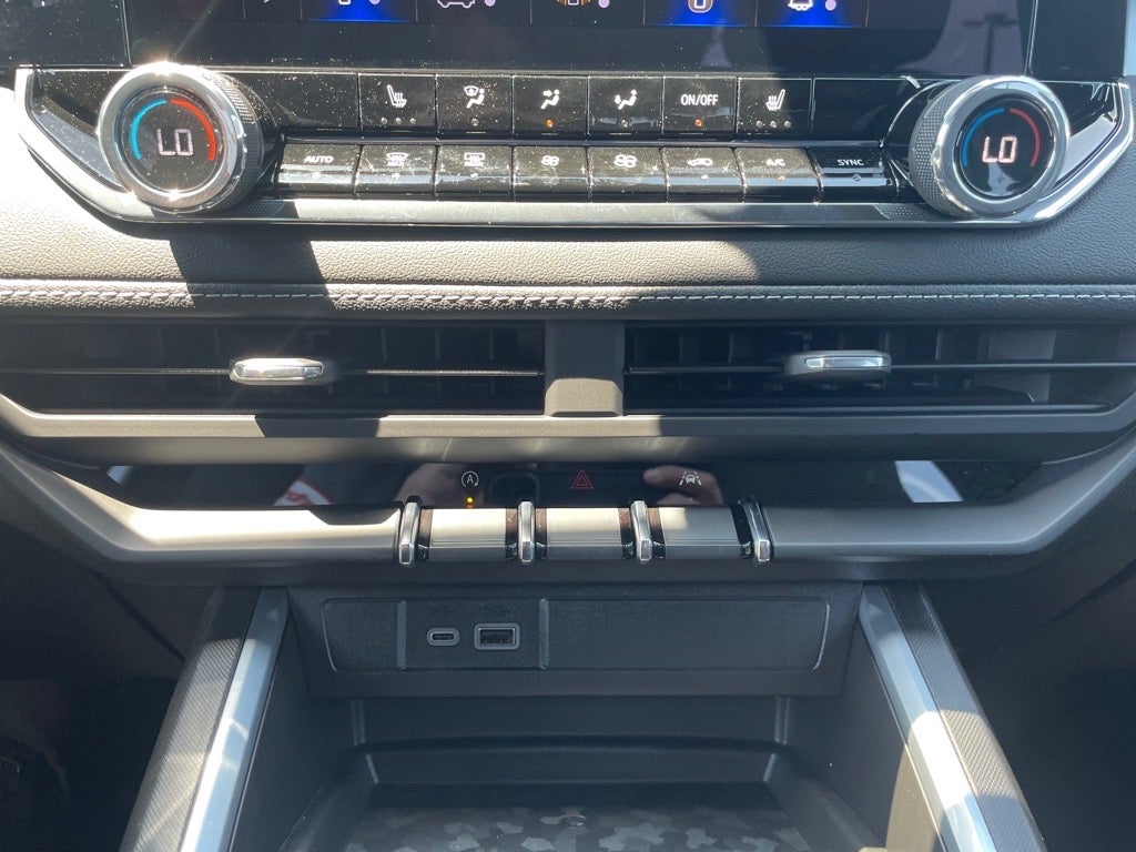 2025 Chevrolet Colorado WT/LT