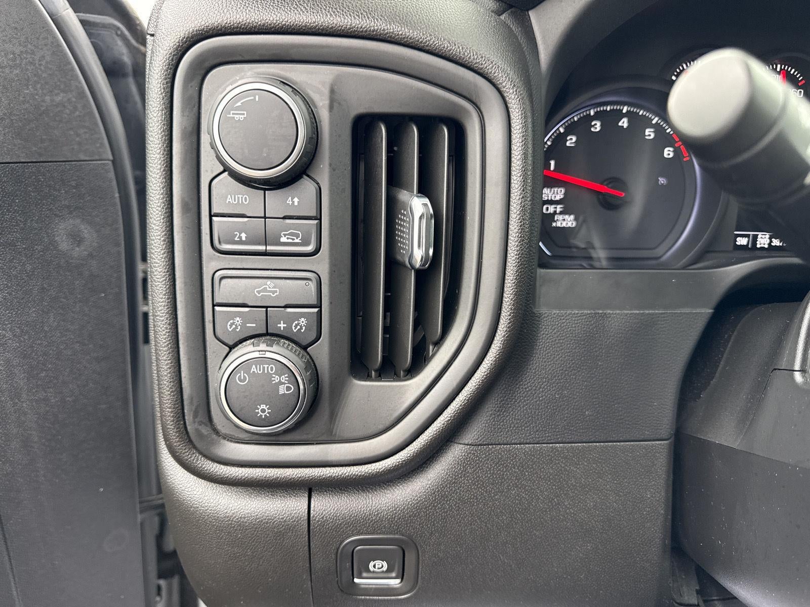 2022 Chevrolet Silverado 1500 LTD Custom
