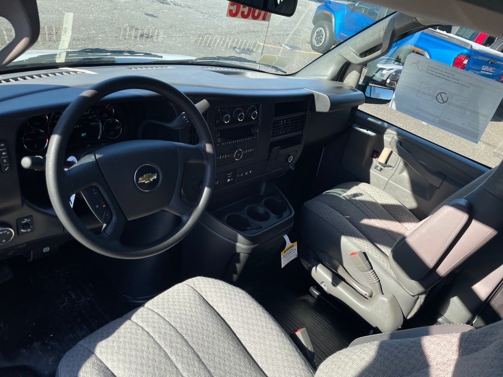 2025 Chevrolet Express Cargo 2500 WT