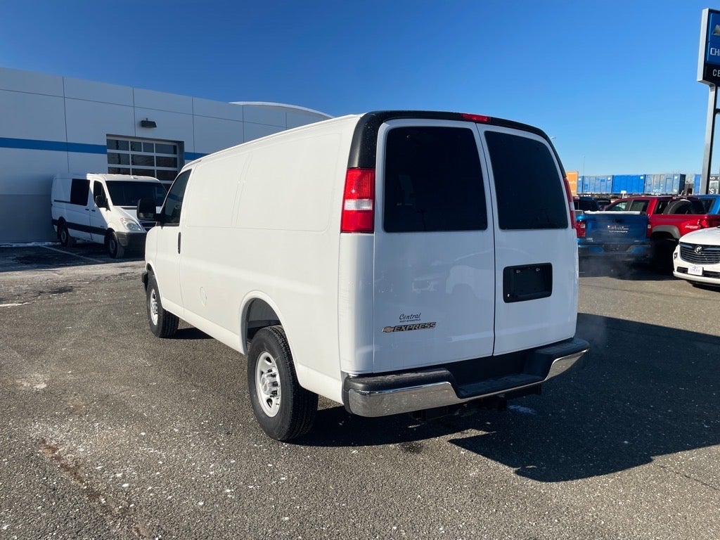 2025 Chevrolet Express Cargo 2500 WT