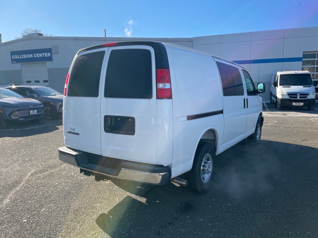 2025 Chevrolet Express Cargo 2500 WT