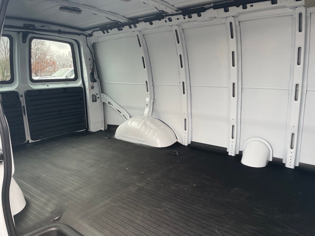 2025 Chevrolet Express Cargo 2500 WT