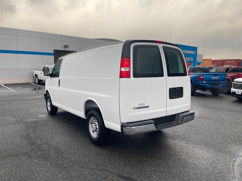 2025 Chevrolet Express Cargo 2500 WT