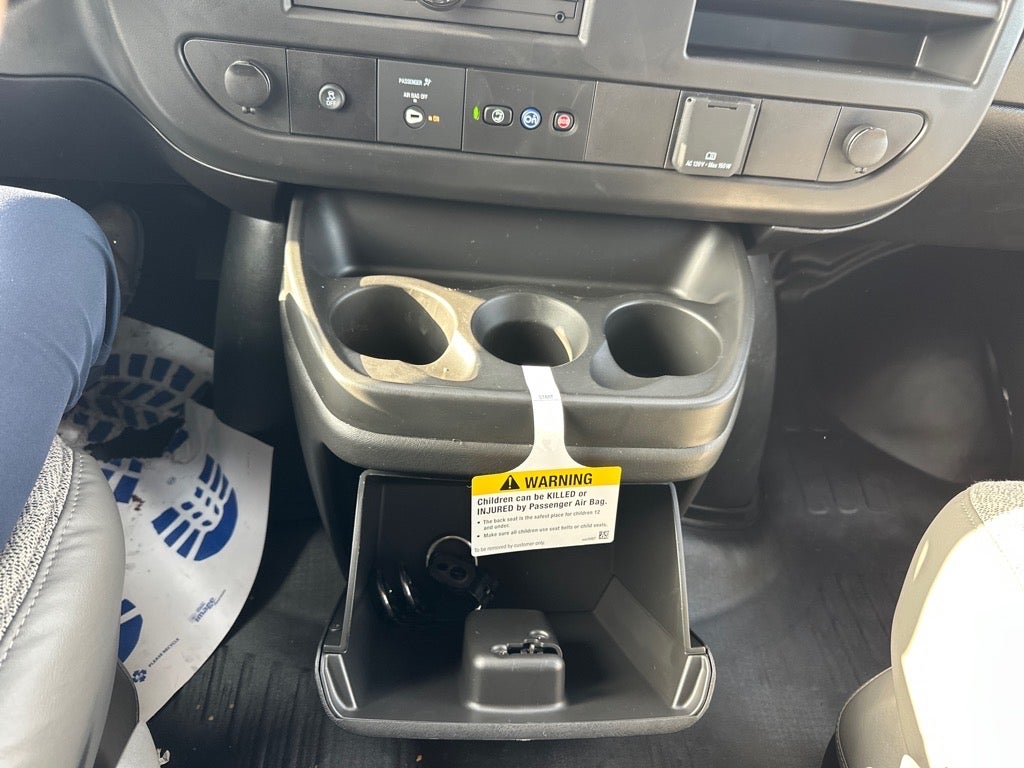 2025 Chevrolet Express Cargo 2500 WT