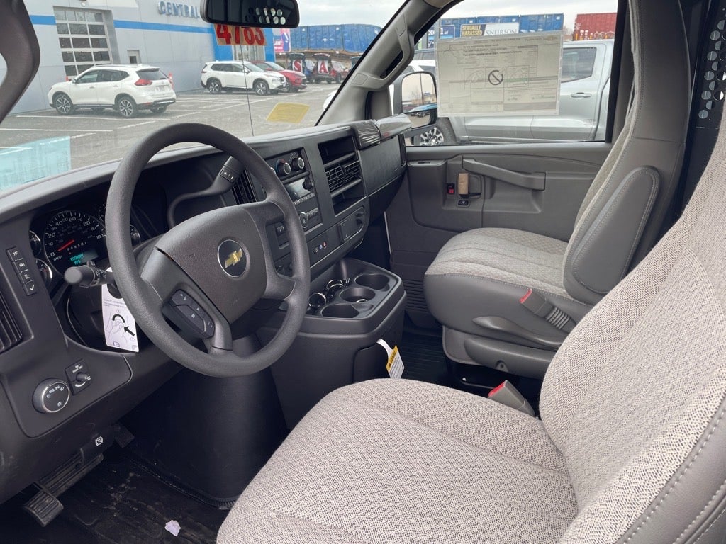 2025 Chevrolet Express Cargo 2500 WT