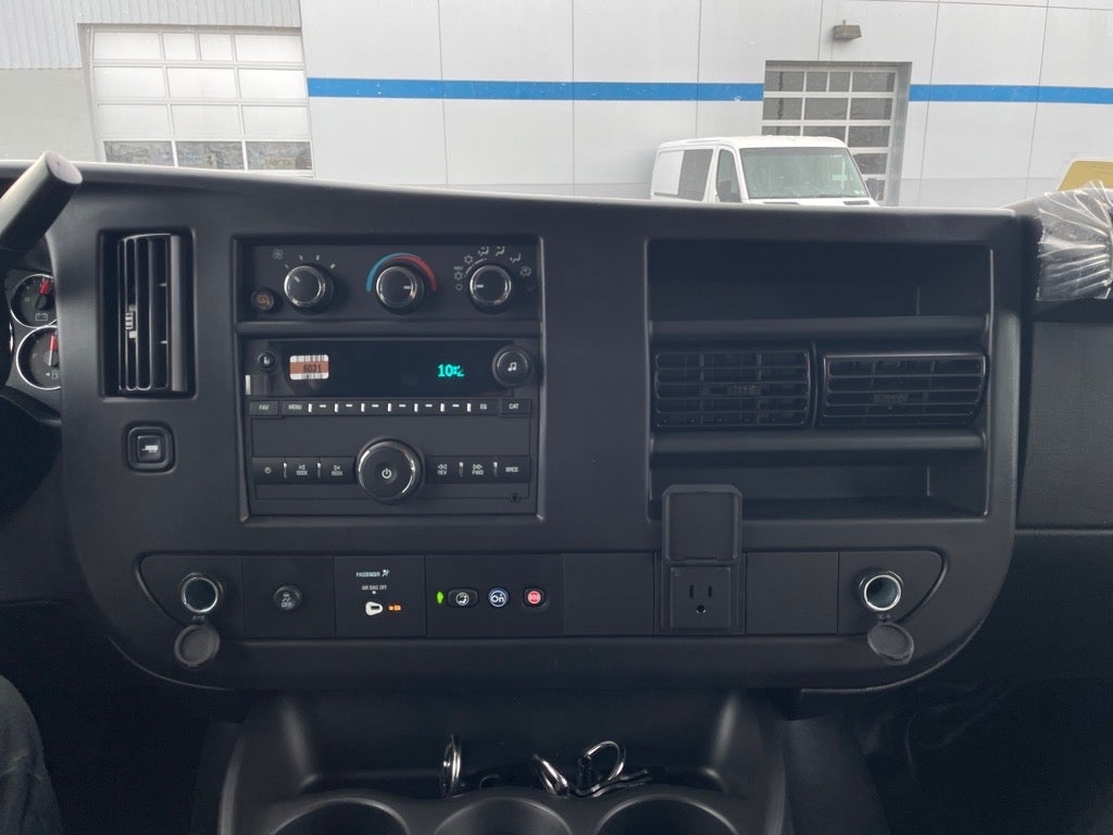 2025 Chevrolet Express Cargo 2500 WT