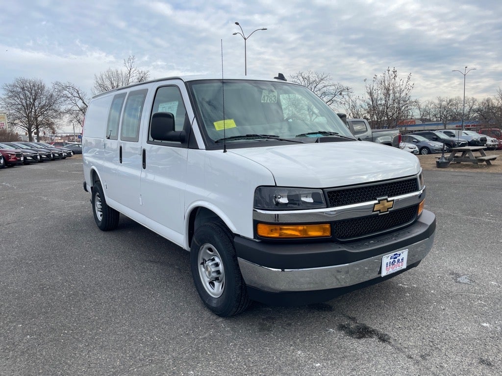 2025 Chevrolet Express Cargo 2500 WT
