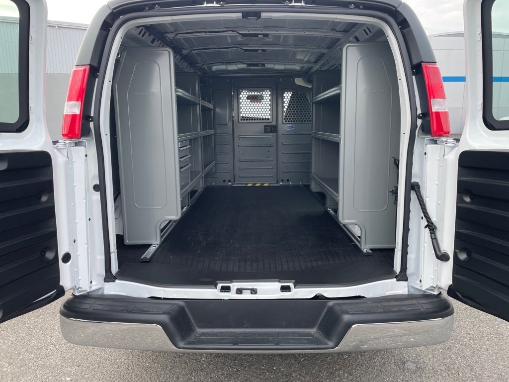 2025 Chevrolet Express Cargo 2500 WT