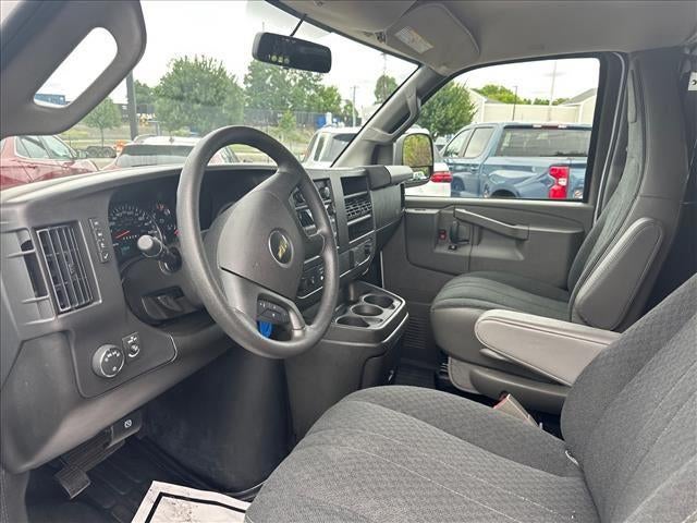2025 Chevrolet Express Cargo WT