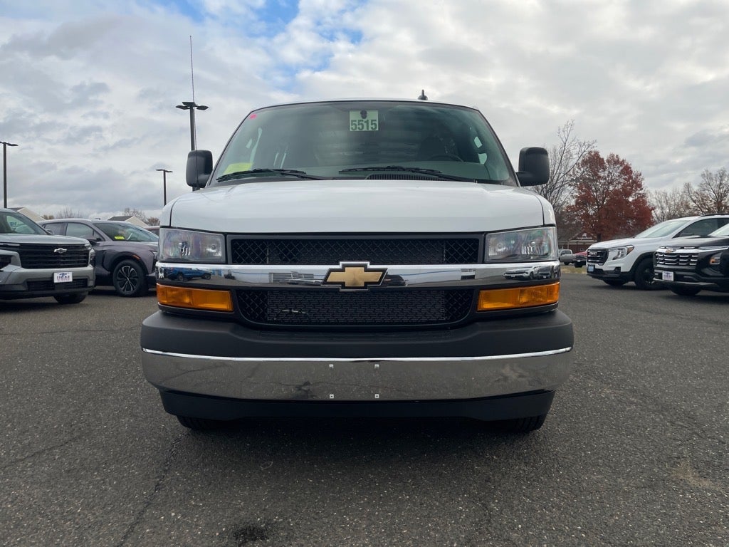 2025 Chevrolet Express Cargo 3500 WT