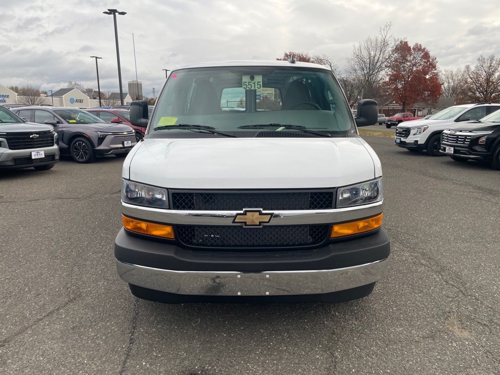 2025 Chevrolet Express Cargo 3500 WT