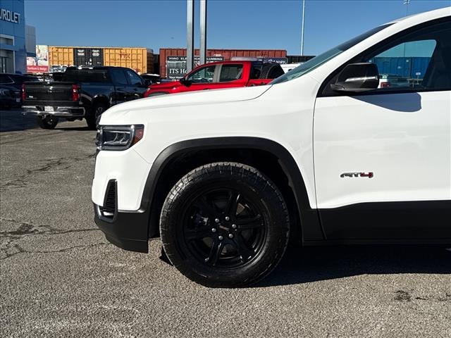 2023 GMC Acadia AT4