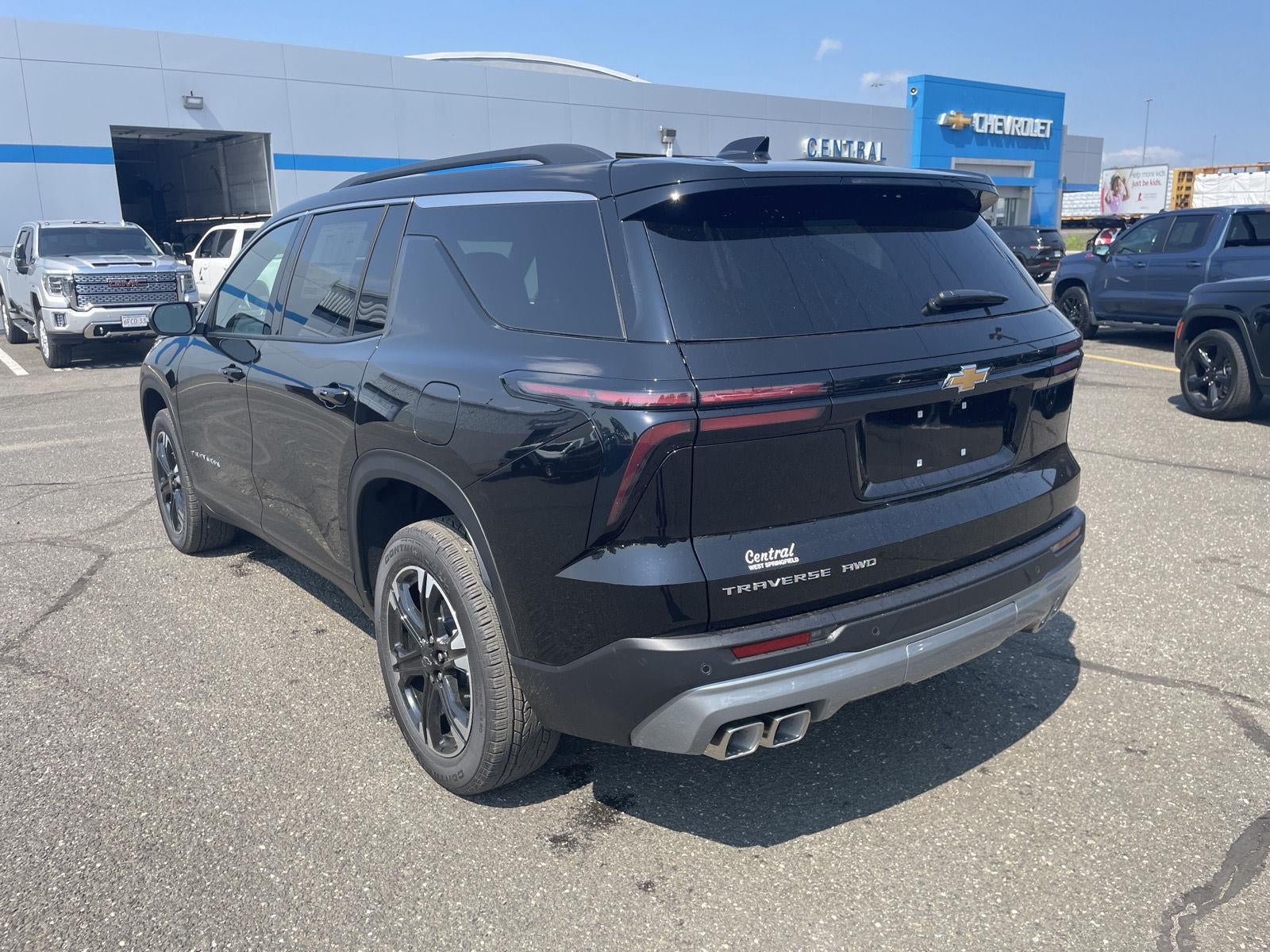 2027 Chevrolet Traverse LT