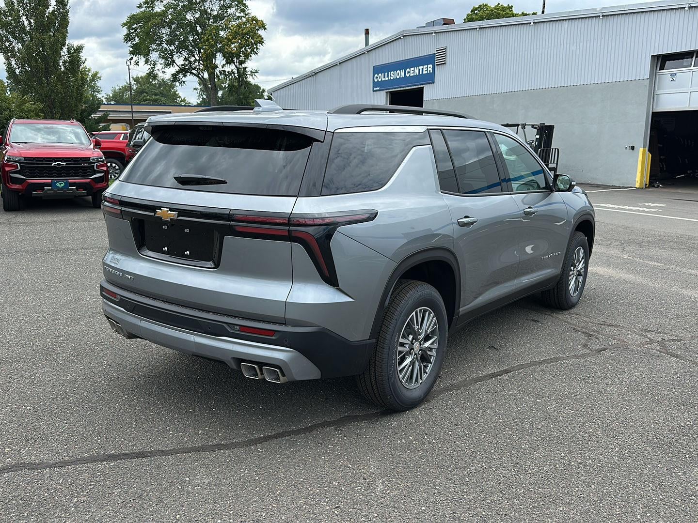 2027 Chevrolet Traverse LT