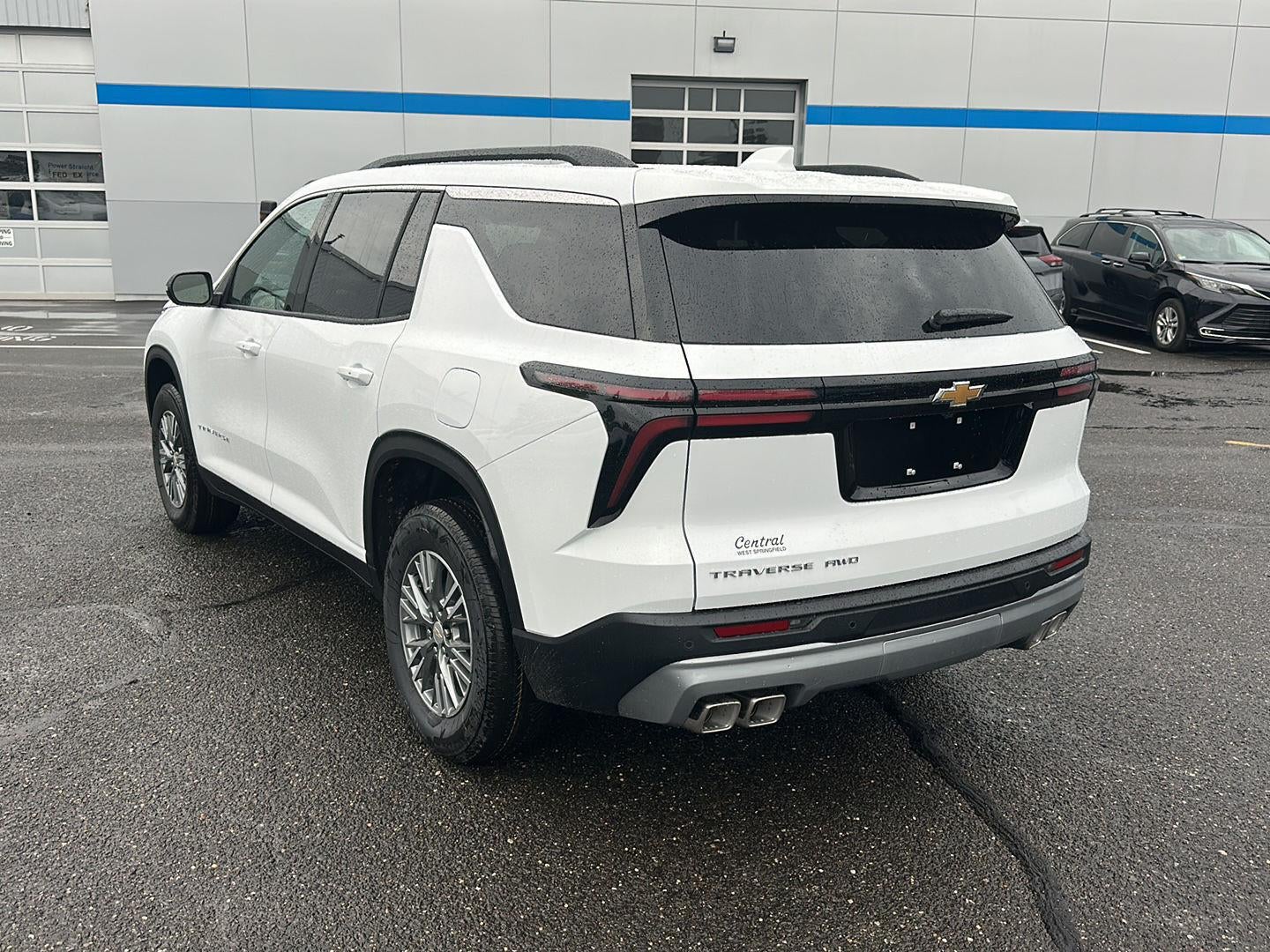 2027 Chevrolet Traverse LT
