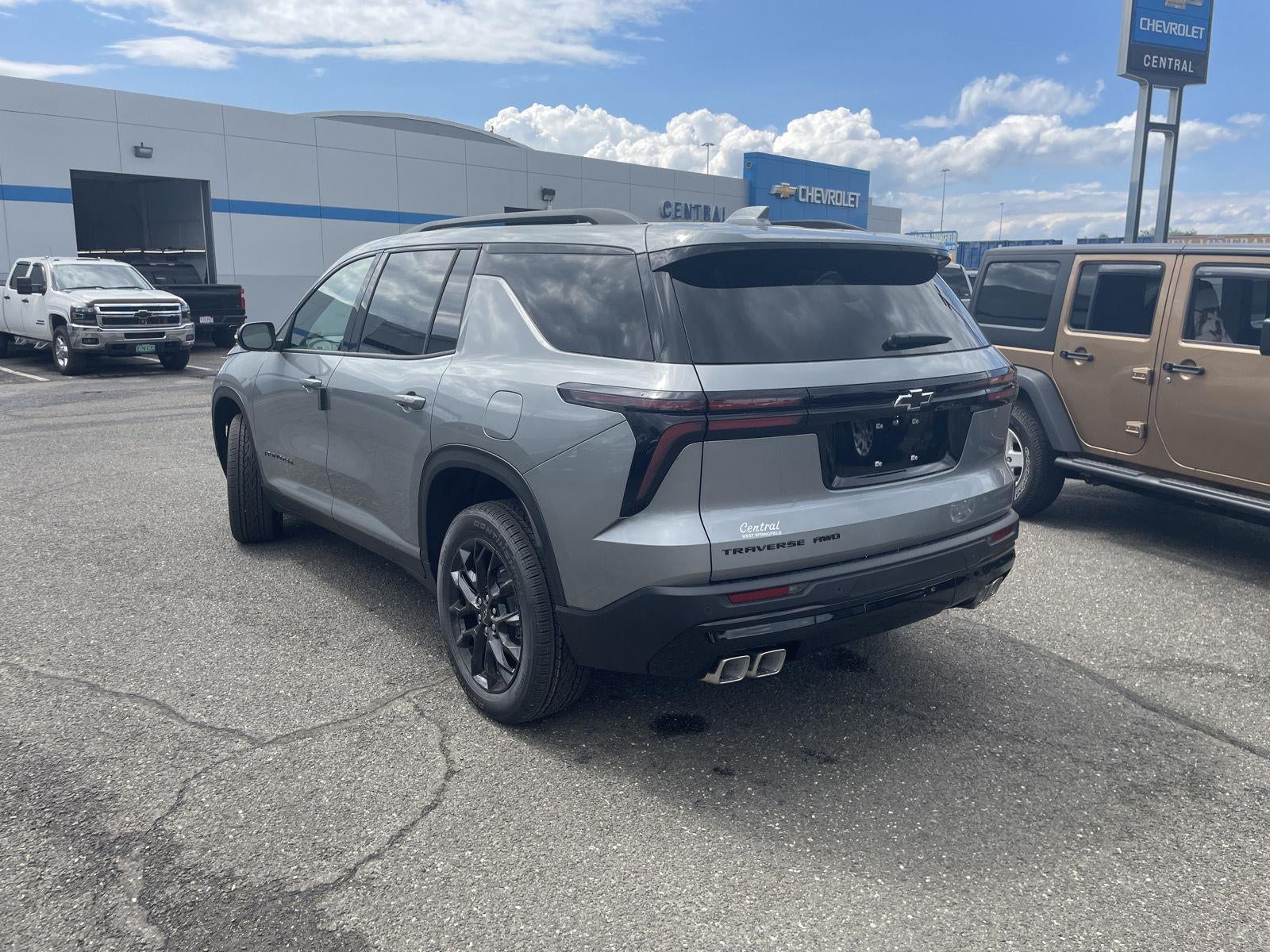 2026 Chevrolet Traverse LT