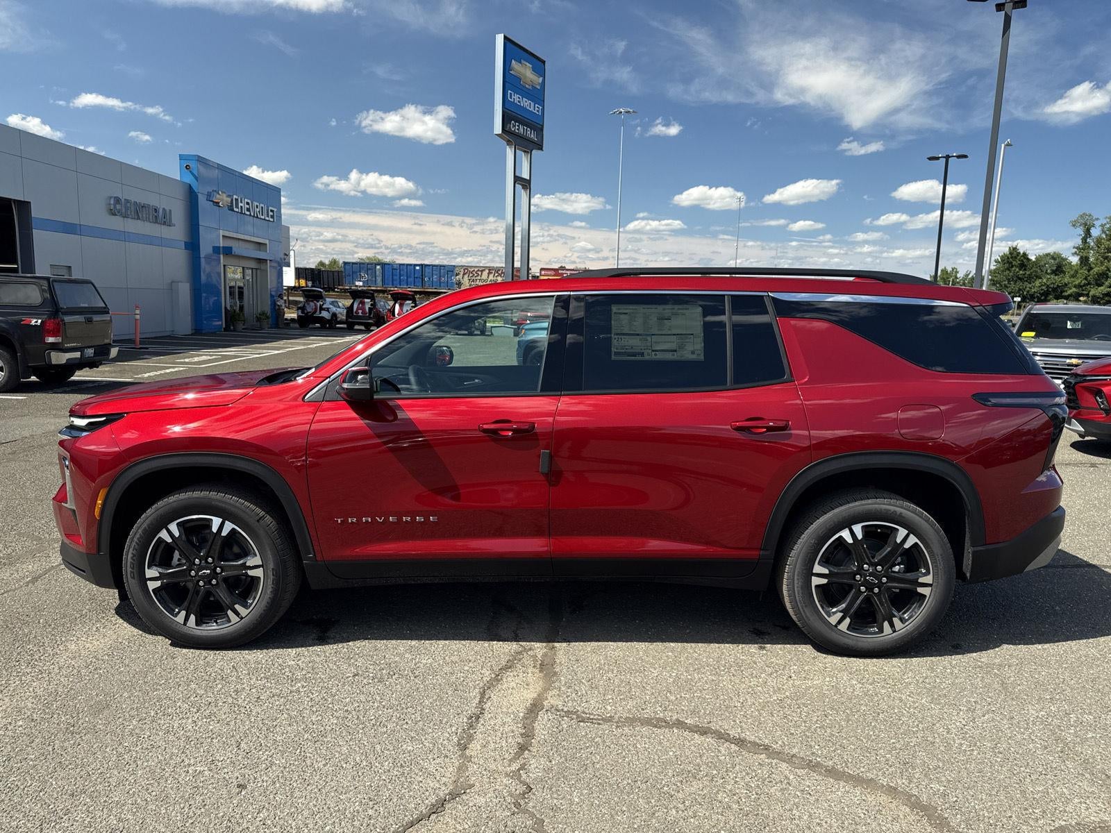 2027 Chevrolet Traverse LT