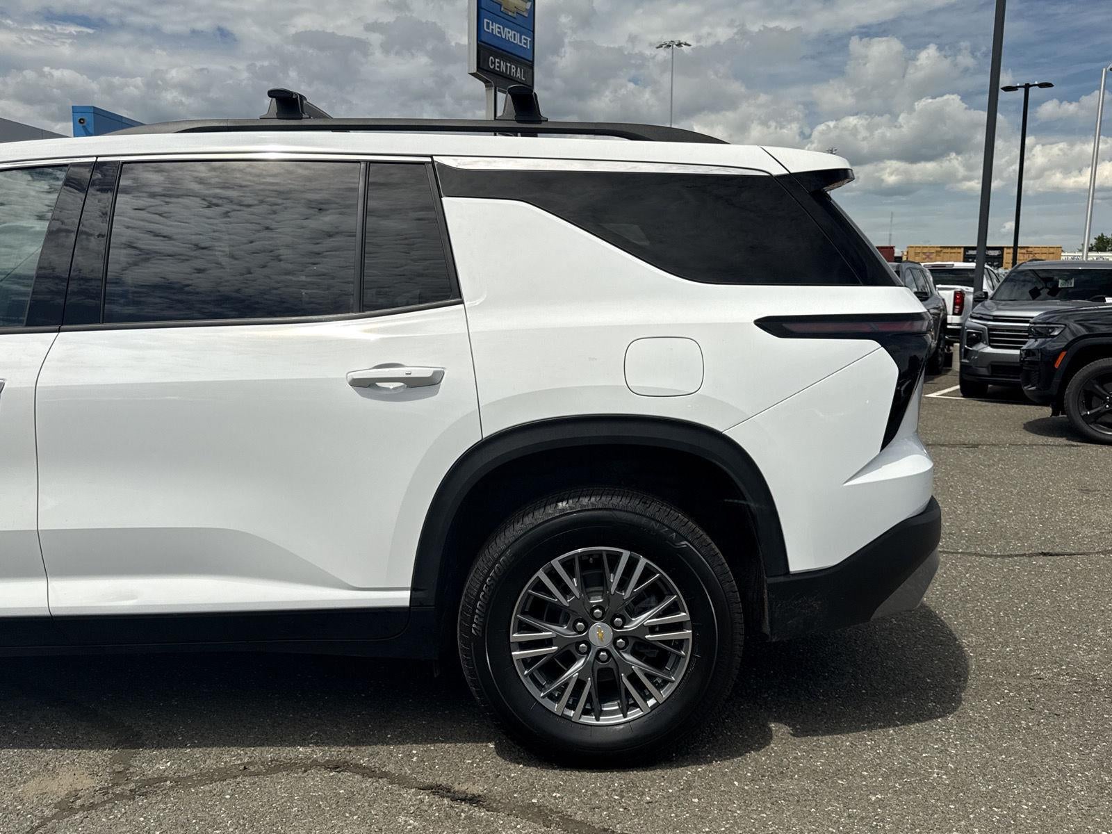 2024 Chevrolet Traverse LT