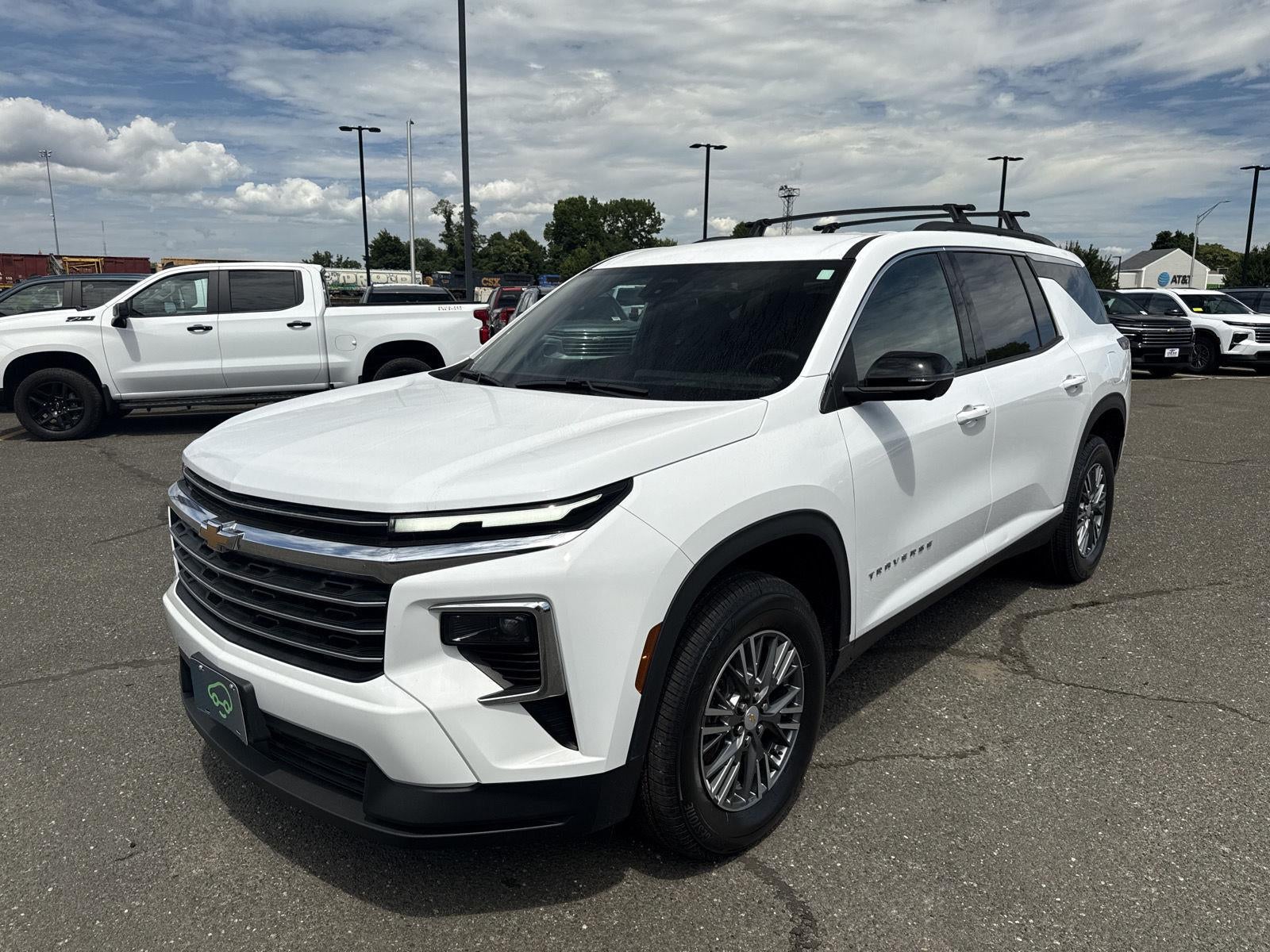 2024 Chevrolet Traverse LT
