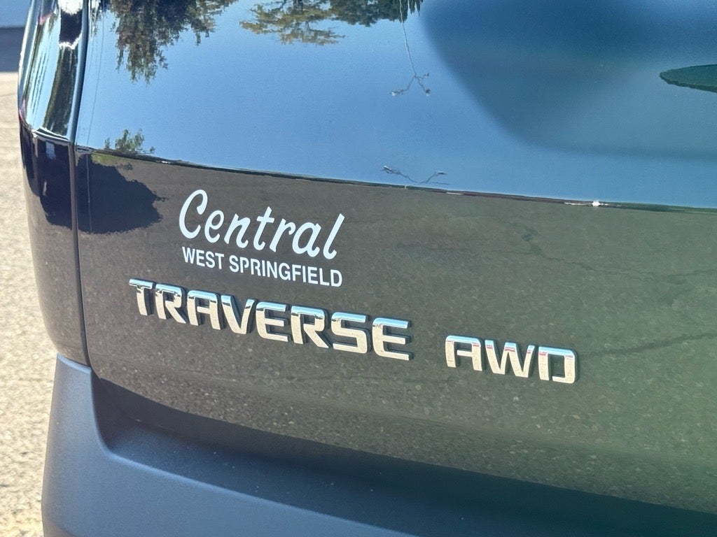 2023 Chevrolet Traverse LT Cloth