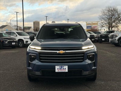 2025 Chevrolet Traverse LT