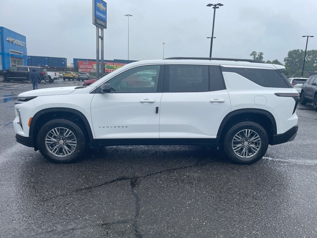 2025 Chevrolet Traverse LT