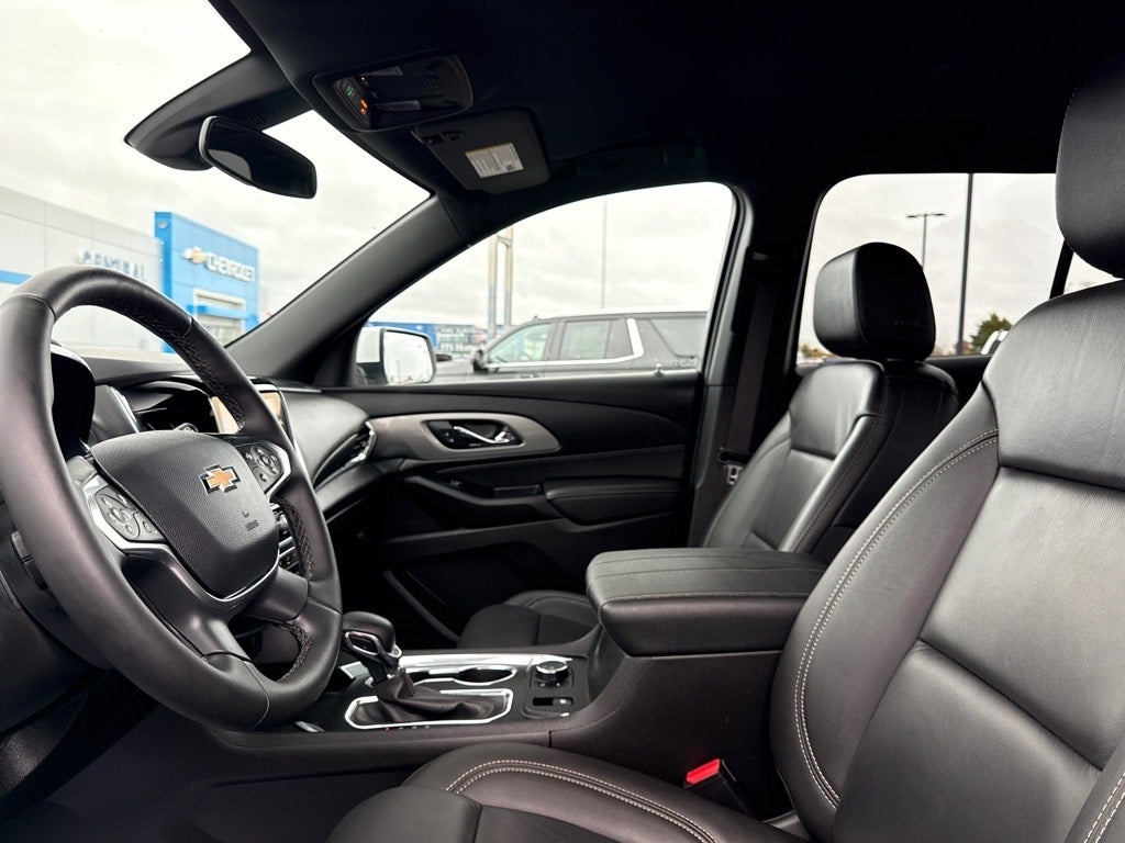 2023 Chevrolet Traverse LT Leather