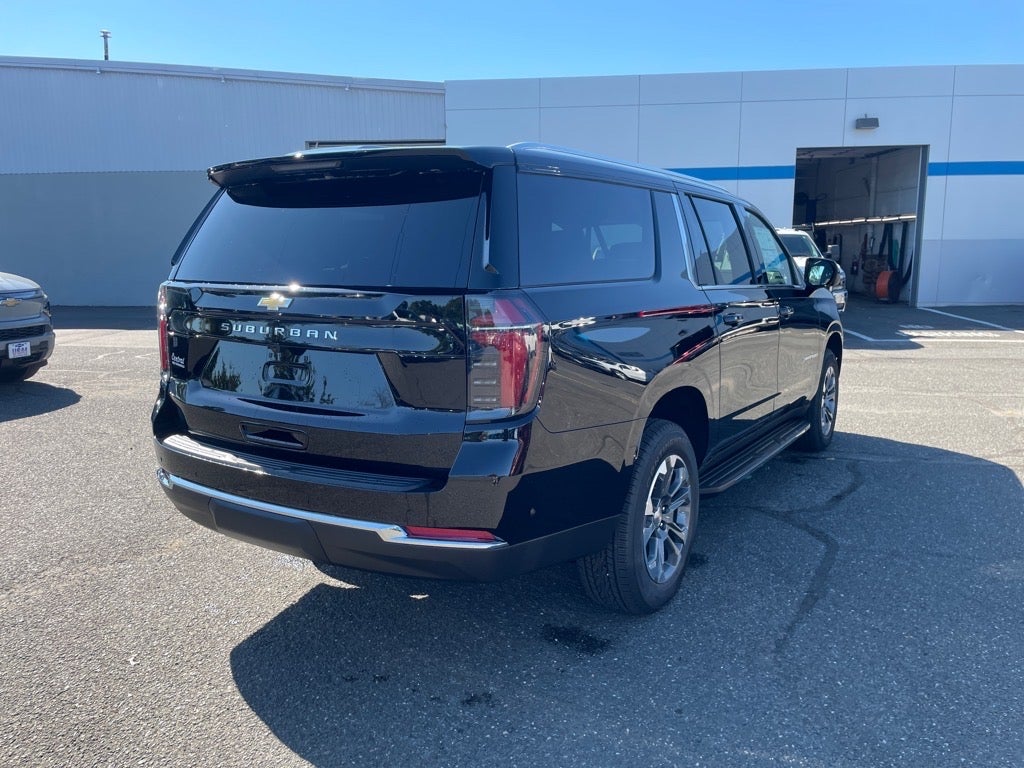 2026 Chevrolet Suburban LS