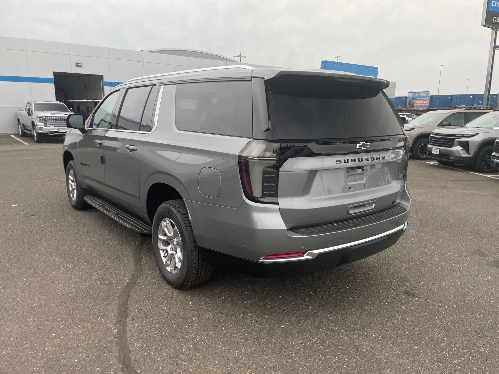 2026 Chevrolet Suburban LT