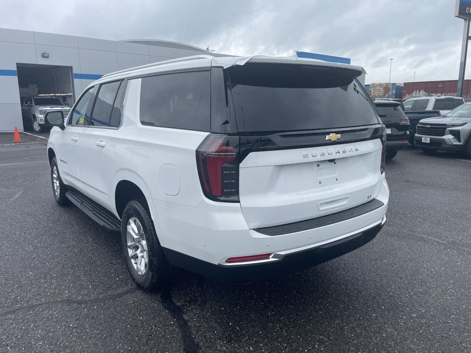 2026 Chevrolet Suburban LT