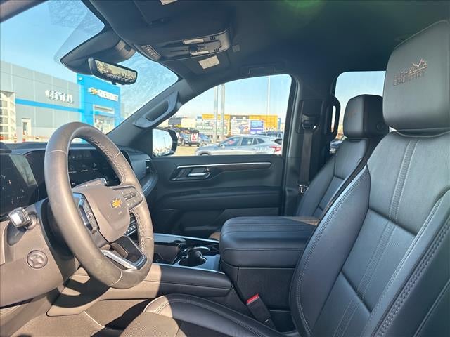 2025 Chevrolet Suburban High Country