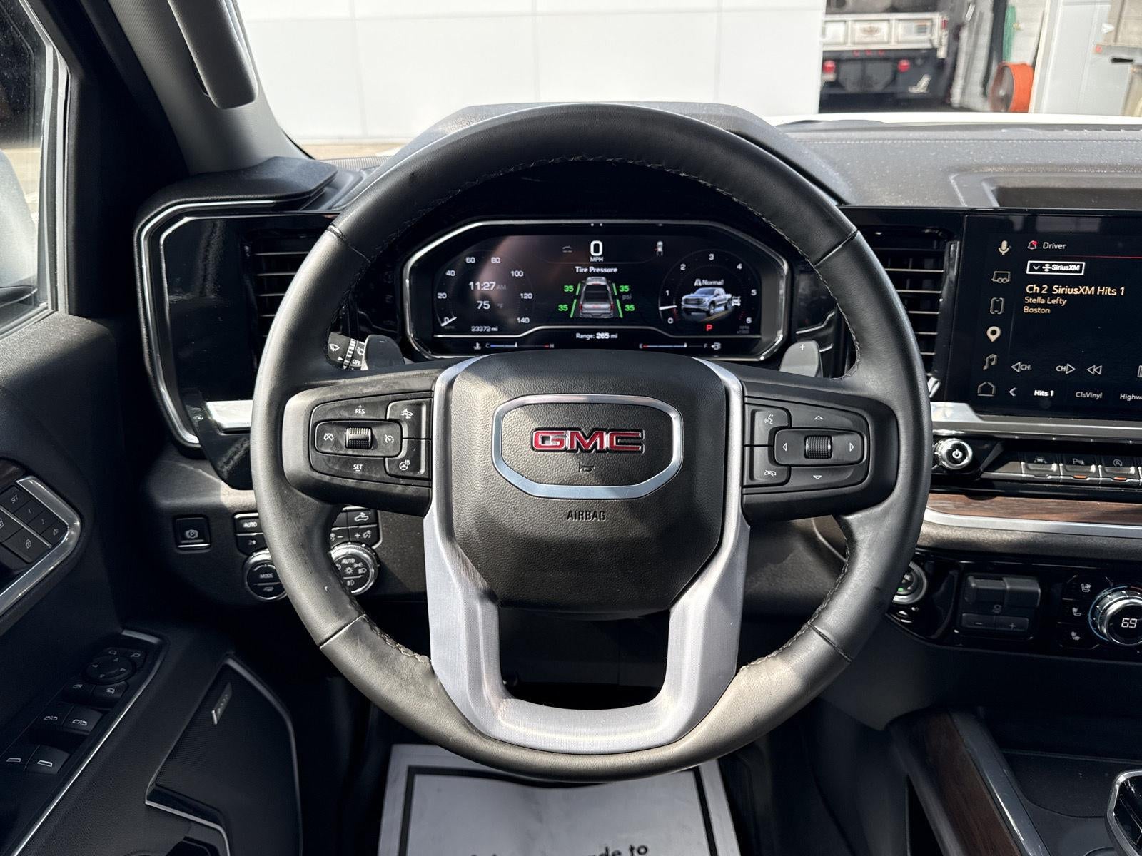 2025 GMC Sierra 1500 SLT