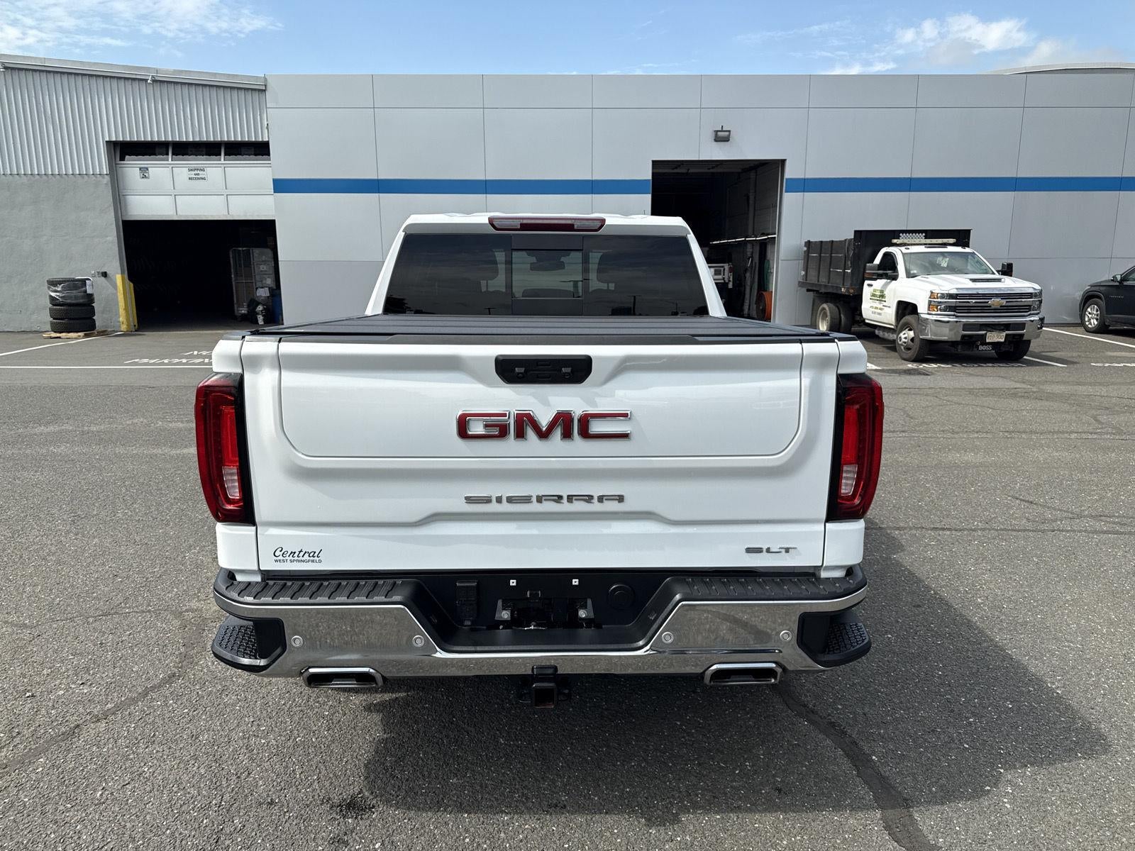 2025 GMC Sierra 1500 SLT