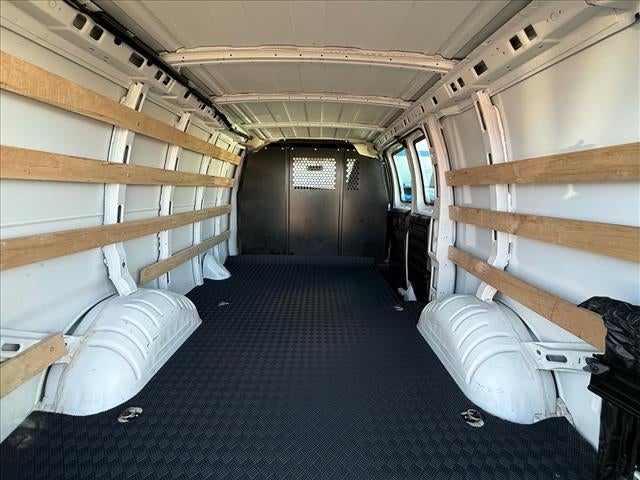 2024 GMC Savana Cargo 2500 Work Van